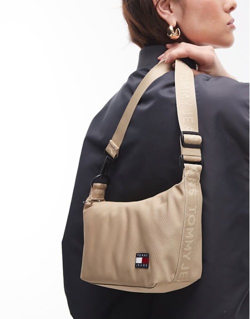 daily shoulder bag in beige
