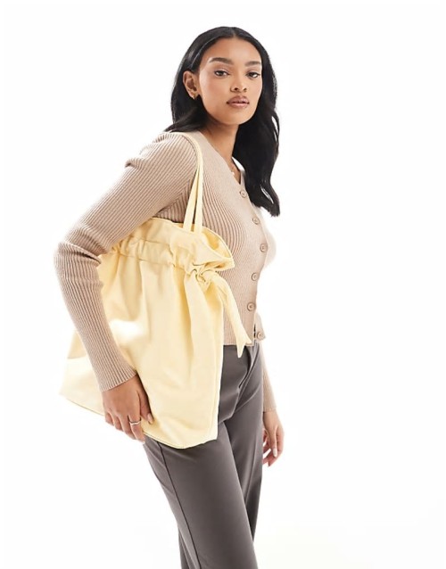 rouched detail tote bag in pale yellow