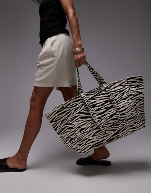 large zebra tote bag in black