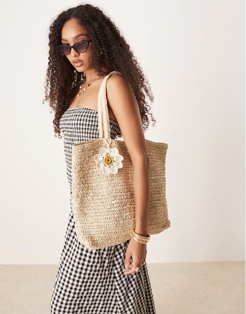 Raffia daisy shopper bag in neutral